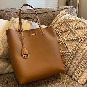 Michael Kors tote